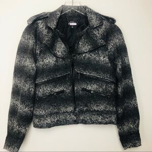 Karl lagerfield women’s Gray and white coat  size‎ small academia clueless